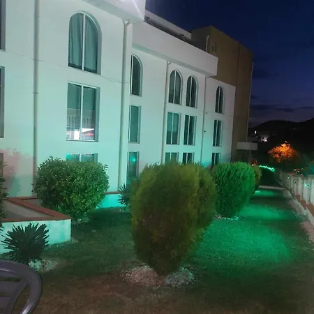 а13 In Sea Paradise Complex * קברנה